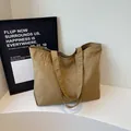 Minimalistische khakifarbene Canvas-Einkaufstasche mit großem Fassungsvermögen - Khaki