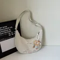 Crèmewitte dumpling tas met cartoon kattenprint en pluche toast hanger accessoire - Off-white (Met Hanger)