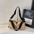 Khaki minimalistische Umhängetasche mit verstellbaren schwarzen Riemen und geräumigem Design - Khaki
