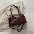 Bordeauxrode vintage schelptas van leer met dubbele handvatten en schouderband - Rood