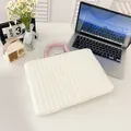 Quilted cream laptop sleeve with pink handle, portable 13-14 inch protective case - Horizontal White