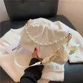 Elegante borsa a nuvola plissettata bianco crema con manico in perle e fiocco in seta - Bianco