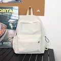 Sac à dos blanc crème minimaliste avec texture à carreaux fine et grand compartiment - Blanc