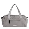 Borsa a tracolla sportiva grigia in nylon con manici a nastro e logo Chic Craze - Grigio