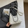 Borsa a tracolla trapuntata bianco avorio con catena argento e chiusura a girello - Bianco Sporco