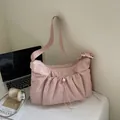 Rosafarbene Nylon-Umhängetasche mit Kordelzug-Faltentasche und verstellbarem Gurt - Rosa