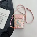 Rosafarbene Umhängetasche mit Elefantenprint, Sternschnalle und Ethno-Details - Elefanten-Print-Stil / Rosa Mit Anhänger