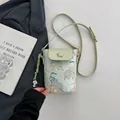 Hellgrüne Mini-Umhängetasche mit Elefanten-Print und Sternverschluss für das Handy - Elefanten-Print-Stil / Grün mit Anhänger