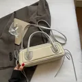 Borsa a tracolla puffy crema e argento con manico per pendolari alla moda - Bianco Sporco