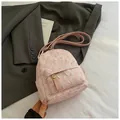 Mini zaino rosa chiaro in jacquard floreale con finiture in ecopelle e dettagli dorati - Rosa