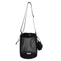 Schwarze Mesh-Beuteltasche mit Kordelzug und passendem kleinen Münzfach-Anhänger - Ohne Anhänger / Schwarz