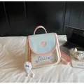 Zaino ita bag carino in pelle PU blu e beige con finestra a cuore e ciondolo di peluche - Con Ornamento / Bianco Sporco