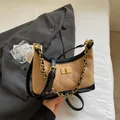 Khaki Hobo-Tasche aus Wildleder mit Rautensteppung und schwarzem Lederbesatz für Damen - Khaki