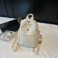 Sac à dos étudiant blanc cassé en nylon froissé avec petit logo métallique élégant - Blanc Cassé