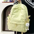 Modieuze lichtgele schoolrugzak voor studenten met een schattige pluche monster hanger - Groen met Hanger