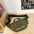 Groene sportieve heuptas met witte nummer 20 opdruk en verstelbare nylon riem - Groen