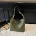Borsa tote in pelle intrecciata verde scuro con tracolla regolabile e grande capacità interna - Verde