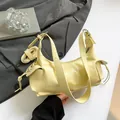 Borsa sottobraccio plissettata giallo pallido alla moda con coulisse e tracolla lunga - Giallo