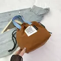 Bolsa de almuerzo marrón con cordón, asas azul claro y parche de texto estético - Marrón