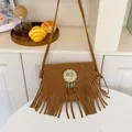 Sac à bandoulière en daim marron style bohème avec perles colorées et franges - Marron