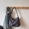 Sac à épaule chic à carreaux gris avec fines lanières noires sur crochet en bois - Sans Pendentif / Noir