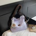 Grand sac cabas en toile lavande avec lanières brunes et breloque capybara - Avec Pendentif / Violet