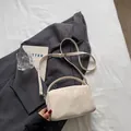 Bolso Boston minimalista blanco crema con patrón de mármol y correa ajustable al hombro - Sin colgante / Blanco Roto