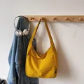Bolso tote minimalista amarillo brillante en lona para uso diario informal y cómodo - Amarillo