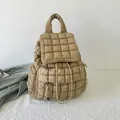 Gesteppter Cloud-Rucksack in Khaki-Beige mit Kordelzug und gepolstertem Tragegriff - Khaki