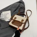 Retro two-tone leather handbag in cream and brown with adjustable shoulder strap - No Pendant / Off White