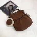 Braune Canvas-Tragetasche mit Mini-Hut-Anhänger und Kordelzug im japanischen Stil - Braun