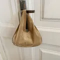 Μινιμαλιστική χακί καφέ σουέτ τσάντα με ρετρό σχεδιασμό μεγάλης χωρητικότητας στον ώμο - Χακί Χωρίς Μενταγιόν