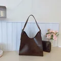 Grand sac cabas vintage marron foncé en cuir ciré avec pochette assortie - Brun Sans Pendentif