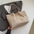Bolso tote minimalista de ante beige con cordón para un estilo elegante diario - Blanco Roto