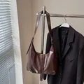Deep brown retro oil wax leather hobo bag with wide shoulder strap and tassel zipper - Brown No Pendant