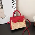Red leather square handbag with beige plush heart pattern and golden metal lock - Red (No Pendant)