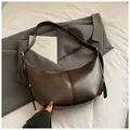 Retro dark brown crescent shoulder bag in glossy PU leather with adjustable strap - No Pendant / Coffee