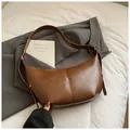Retro brown crescent moon croissant bag with smooth PU leather and adjustable shoulder strap - No Pendant / Brown
