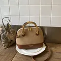 Elegante borsa leopardata con manico in bambù e tracolla regolabile in pelle - Cachi (Senza Ciondolo)