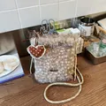 Sac bandoulière en peluche avec imprimé cerf marron et accessoire cœur - Avec Pendentif / Café