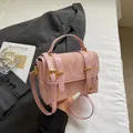 Chic pink box handbag with marble texture leather, gold buckle and top handle - Pink