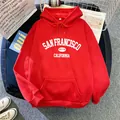 Λεπτομέρεια κόκκινο φούτερ San Francisco με vintage λευκό κείμενο και τσέπη καγκουρό - S / Κόκκινο