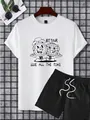 Λεπτομέρεια λευκού t-shirt με ρετρό τύπωμα και μαύρο σορτς με κορδόνι σε σετ ρούχων - S / Λευκό Τοπ + Μαύρο Σορτς