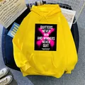 Sweat à capuche oversize jaune vif avec imprimé graphique et cordon sur fond plat de style - S / Jaune