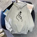 Damen Oversize-Hoodie in Hellgrau mit Herz-Grafikprint und Kängurutasche - S / Hellgrau