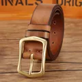 Ceinture classique en cuir marron pour homme avec boucle en laiton vintage sur bois - 105cm / Kaki