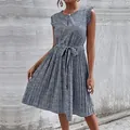 Robe d'été sans manches bleu marine à fleurs avec ceinture et col rond - Bleu Marine