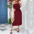 Abito midi bordeaux con spalle scoperte, cintura in vita e spacco laterale raffinato - S / Borgogna