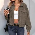 Giacca a camicia da donna pied-de-poule con bottoni e doppie tasche sul petto - Taglia S / Kaki