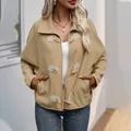 Veste en polaire camel pour femme avec fermeture à boucle et grand col à revers chic - S / Abricot
